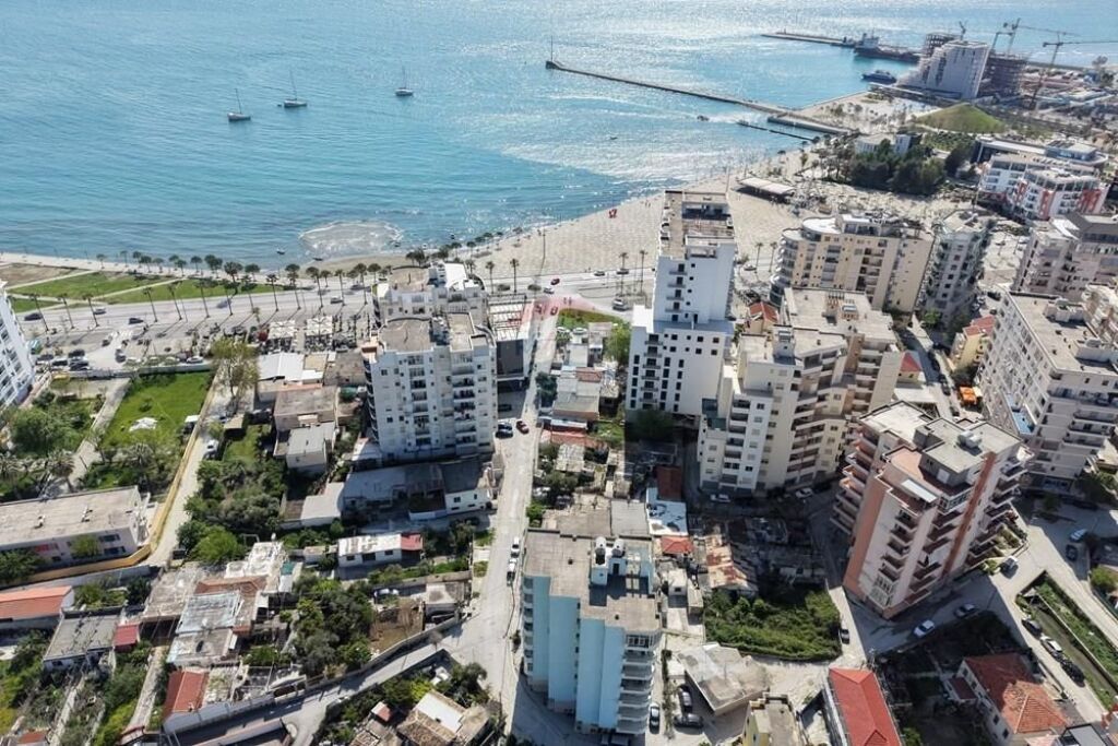 🏡 APARTAMENT 1+1 NË SHITJE – LUNGOMARE, VLORË