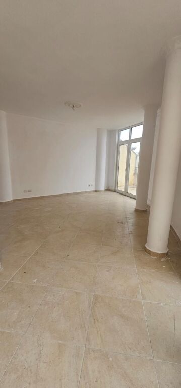 SHITET APARTAMENT 3+1 ME PISHINE PLAZH DURRES