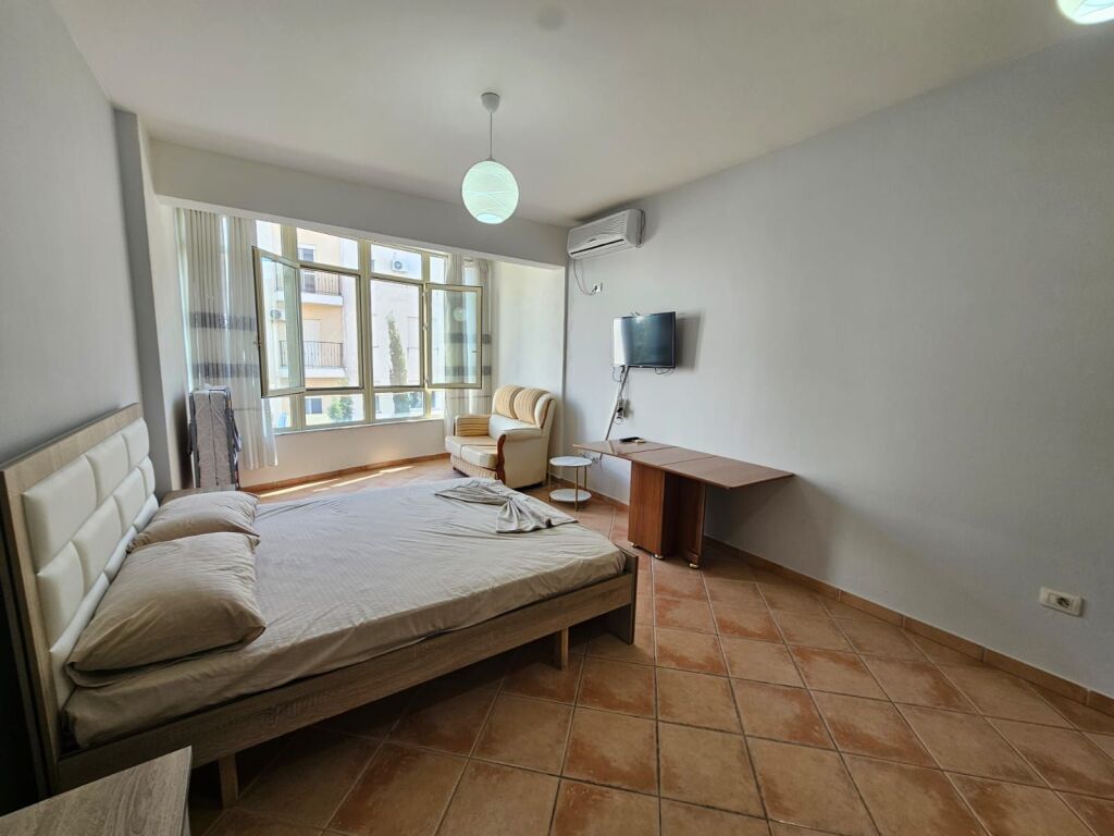 SHITET GARSONERE NE GOLEM PRANE MIAMI II