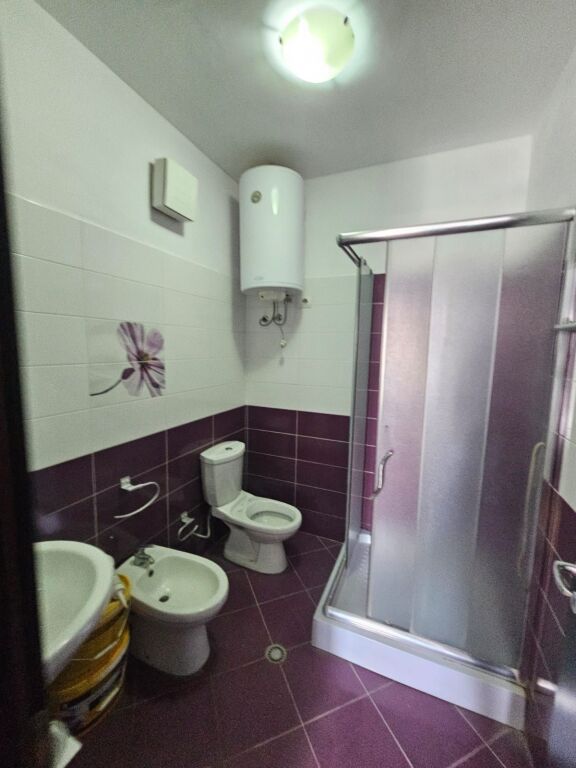 SHITET APARTAMENT 2+1+2 NË DURRËS