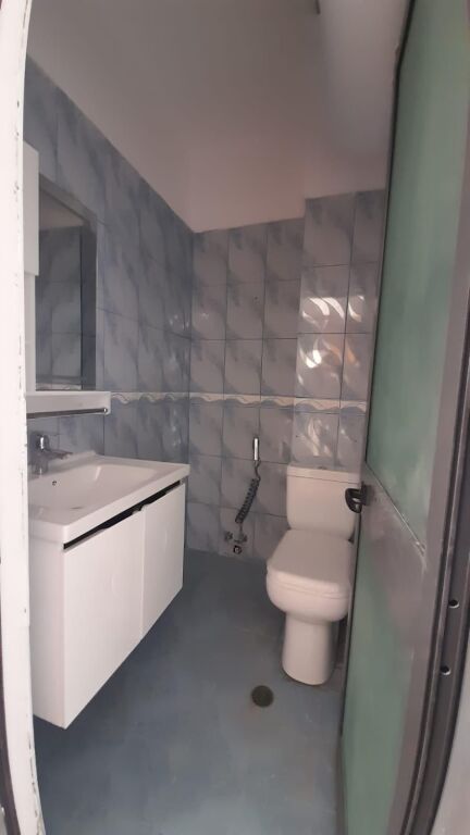 SHITET APARTAMENT 2+1+ 2 TUALETE +BALLKON GOLEM PRAN BONITA 2