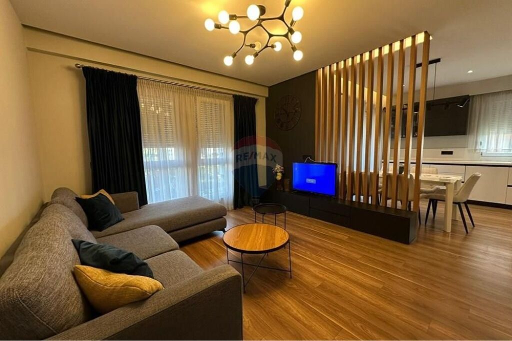 APARTAMENT 3+1+2 PER QIRA ME POST PARKIMI