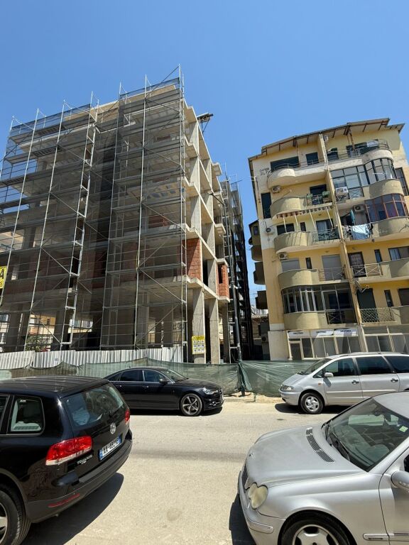 SHITET APARTAMENT 1+1 GOLEM PRAN BONITA 2 SHUM PRAN DETIT