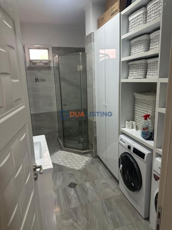 Ofrojme Apartament 2+1 me qira prane Kopshtit Zoologjik