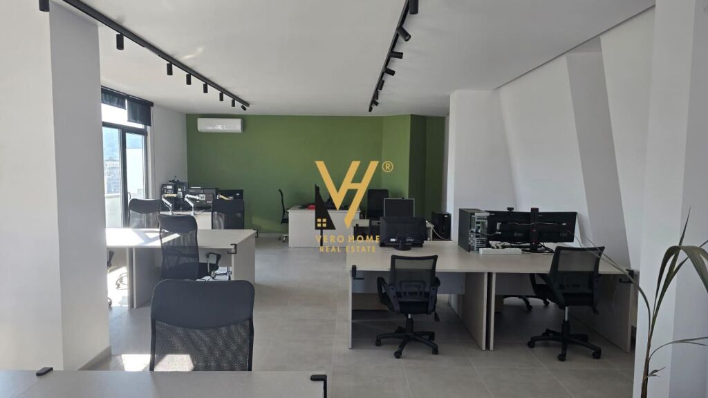 JEPET ZYRE 150 M2 ME QERA TE KOM.MAGNET, RR.NDRE MJEDA 150.000 LEKE