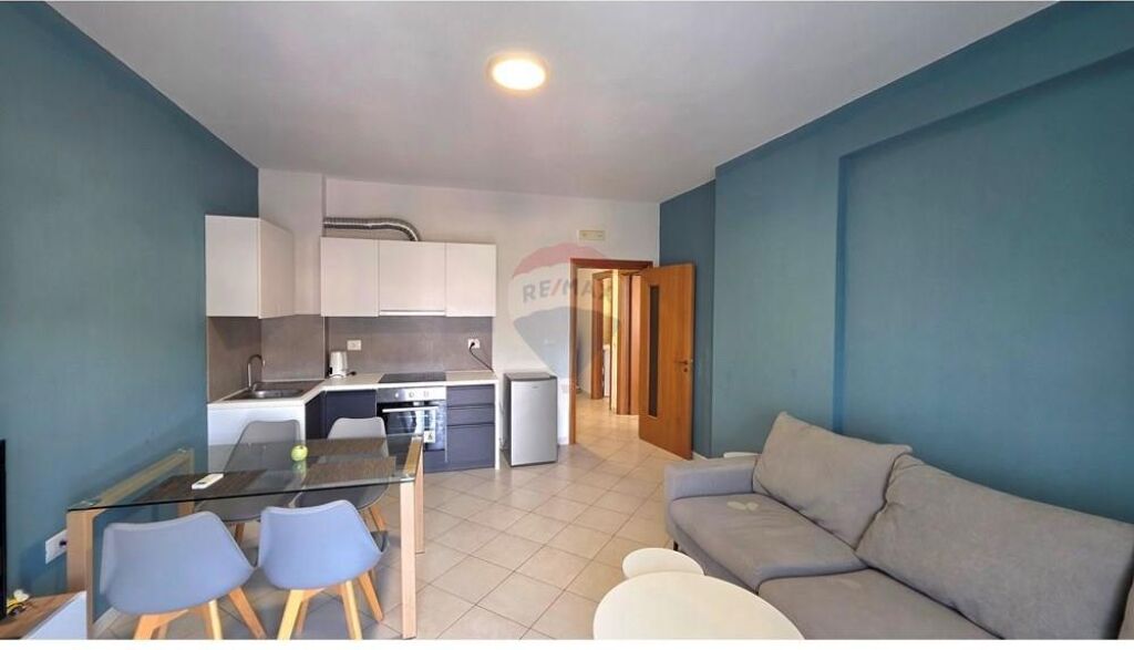 🏡 APARTAMENT 1+1 NË SHITJE – LUNGOMARE, VLORË