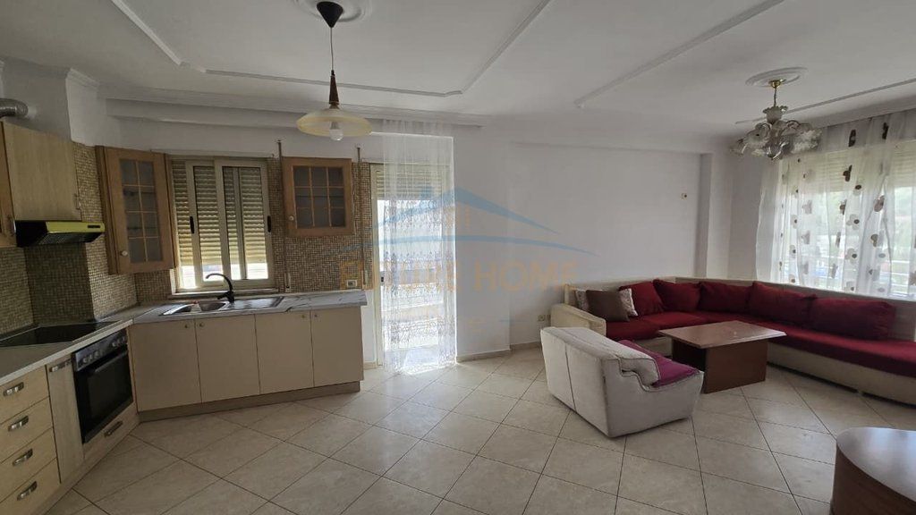 Qera , Apartament 3+1+2 , Misto Mame , Yzberisht