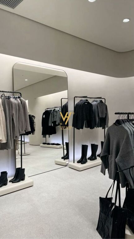 SHITET DYQAN 50 M2 TE BULEVARDI BAJRAM CURRI 206.000 EURO