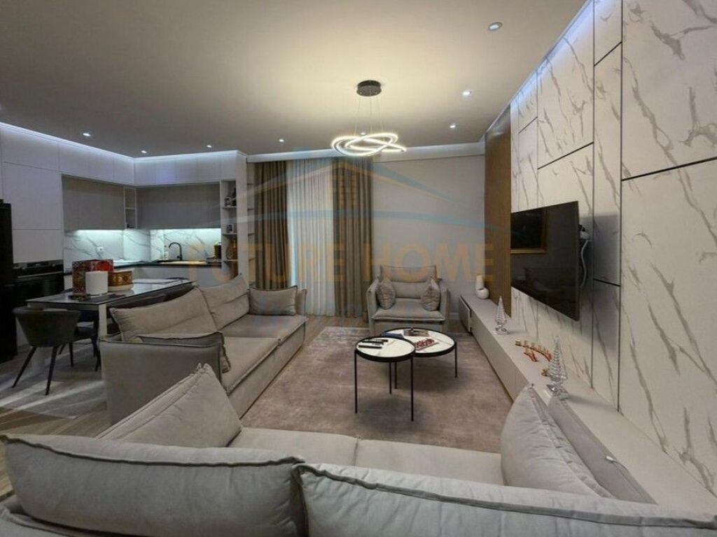 Shitet, Apartament 3+1+2, Liqeni i Thatë, Tiranë.