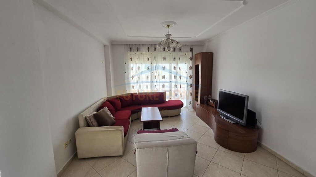 Qera , Apartament 3+1+2 , Misto Mame , Yzberisht