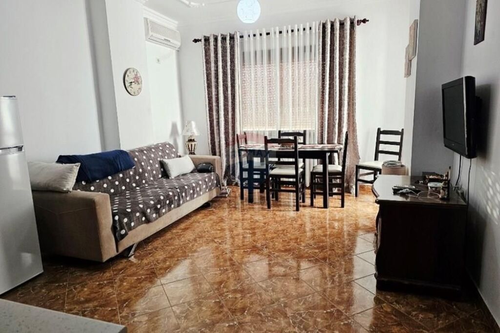 Jepet me qira 1+1 te mbikalimi Kristal