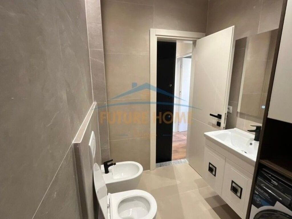 Shitet , Apartament 1+1 , Mine Peza , Tirane