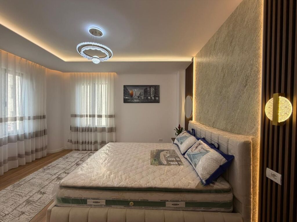 Apartament 2+1+2 per shitje tek Ish-Parku perball Delijorgjit.