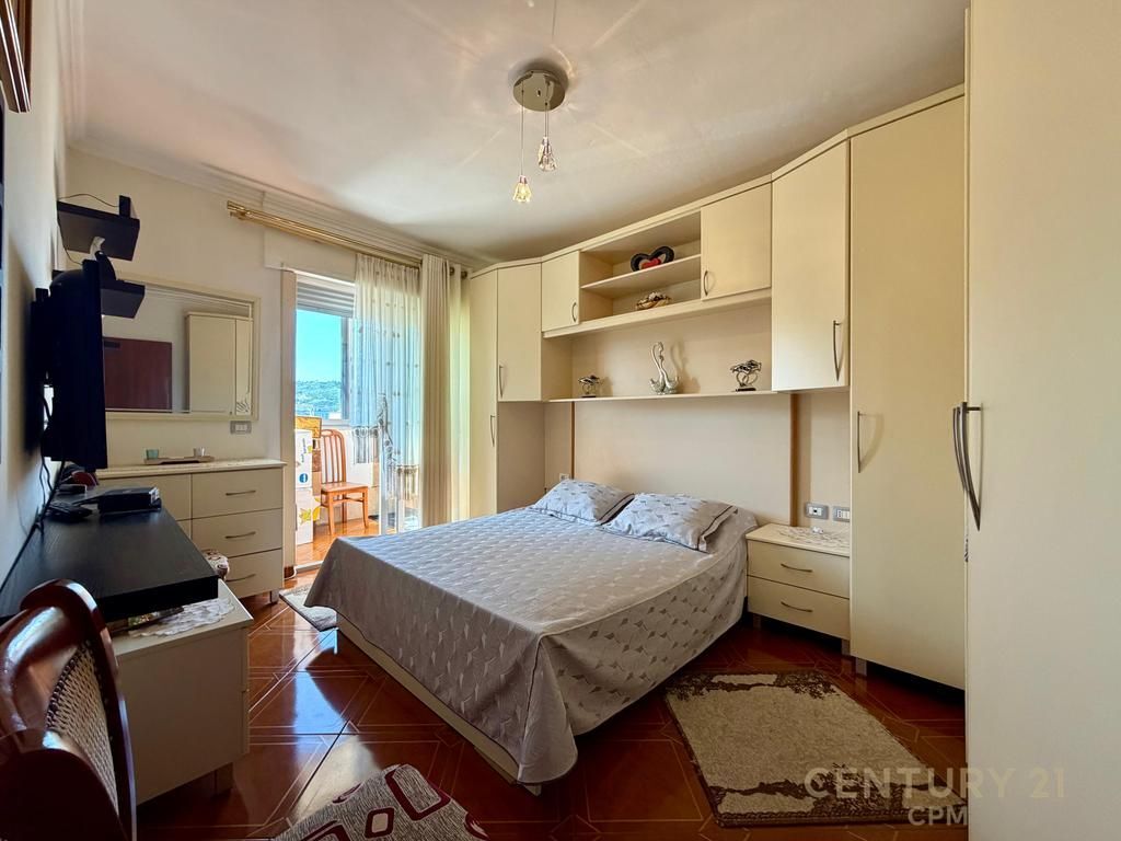 APARTAMT 2+1 FOR SALE AT THE PARIS COMMUNE!