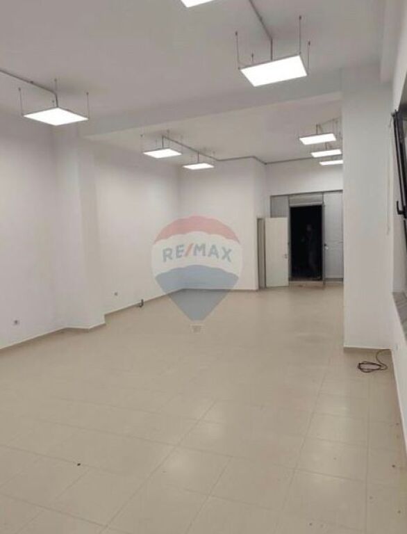 Shop for Rent in Fresk ID: 530551001-416