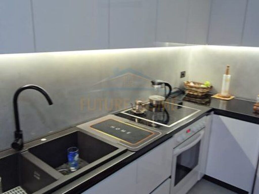 Shitet,Apartament 1+1,Yzberisht