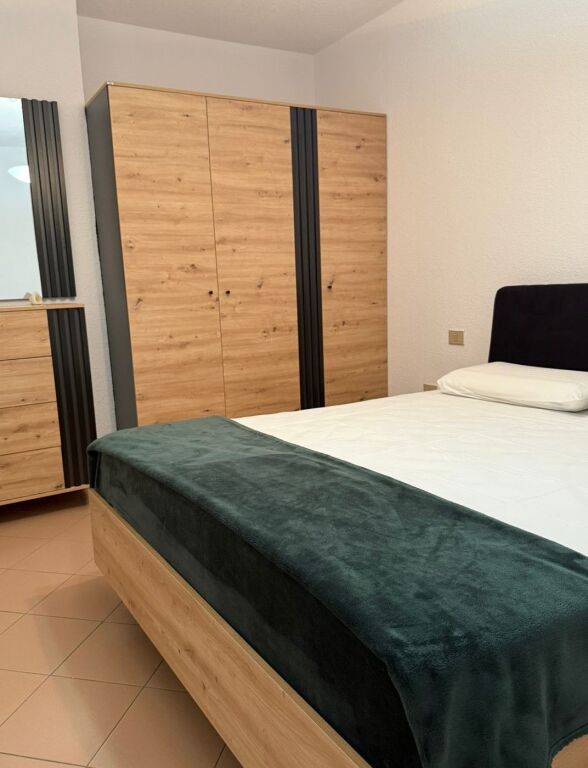 Apartament 2+1+2 me Qira – Rruga e Kosovareve ✨