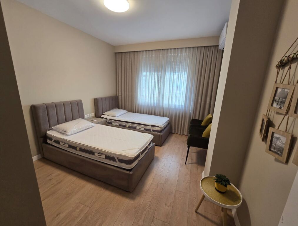 FOR SALE: 2+1 APARTMENT / Kavaja Street, near the Orthodox Church