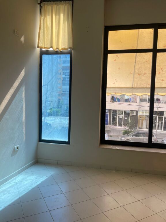 Affitto | Ambjent Biznesi | Astir | 250 €/mese