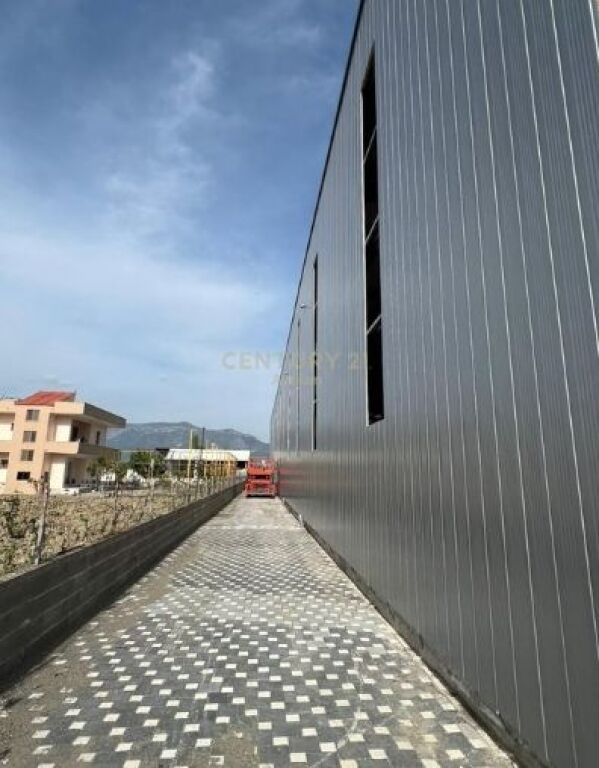 Kapanon Industrial+Oborr Funksional për Qera