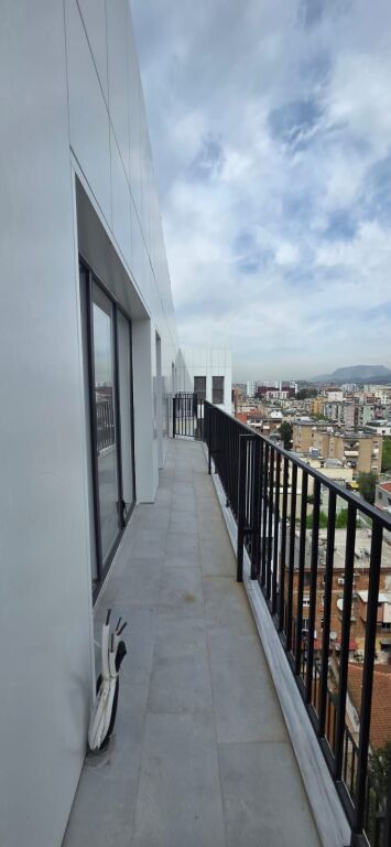 Apartament në shitje 1+1 Shkolla e Kuqe