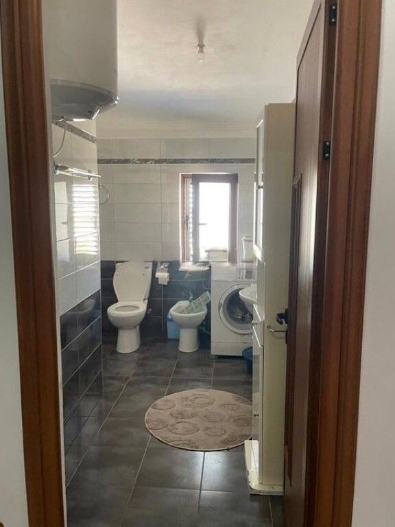 Apartament 2+1 për qira te Shkolla e Bashkuar!