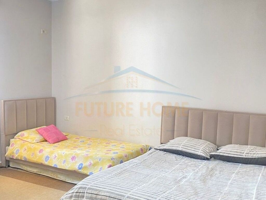 Shitet, Apartament 2+1 + Verandë, Unaza e Re
