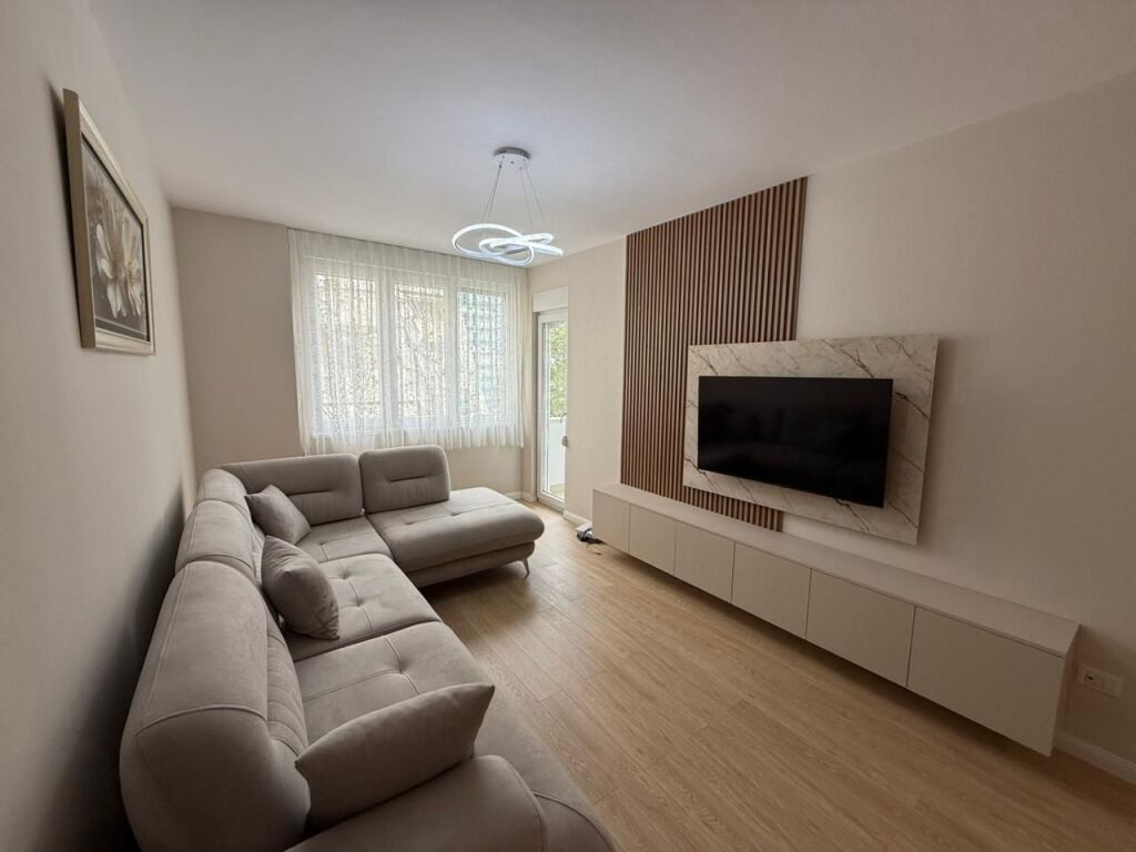 📣 QERA SUPER Apartament 1+1 📍 Kompleksi Magnet, Prane 21-Dhjetorit ✨💶 Cmimi 60.000 Leke/Muaj