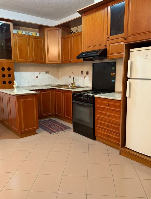 Apartament 2+1+2 me Qira – Rruga e Kosovareve ✨