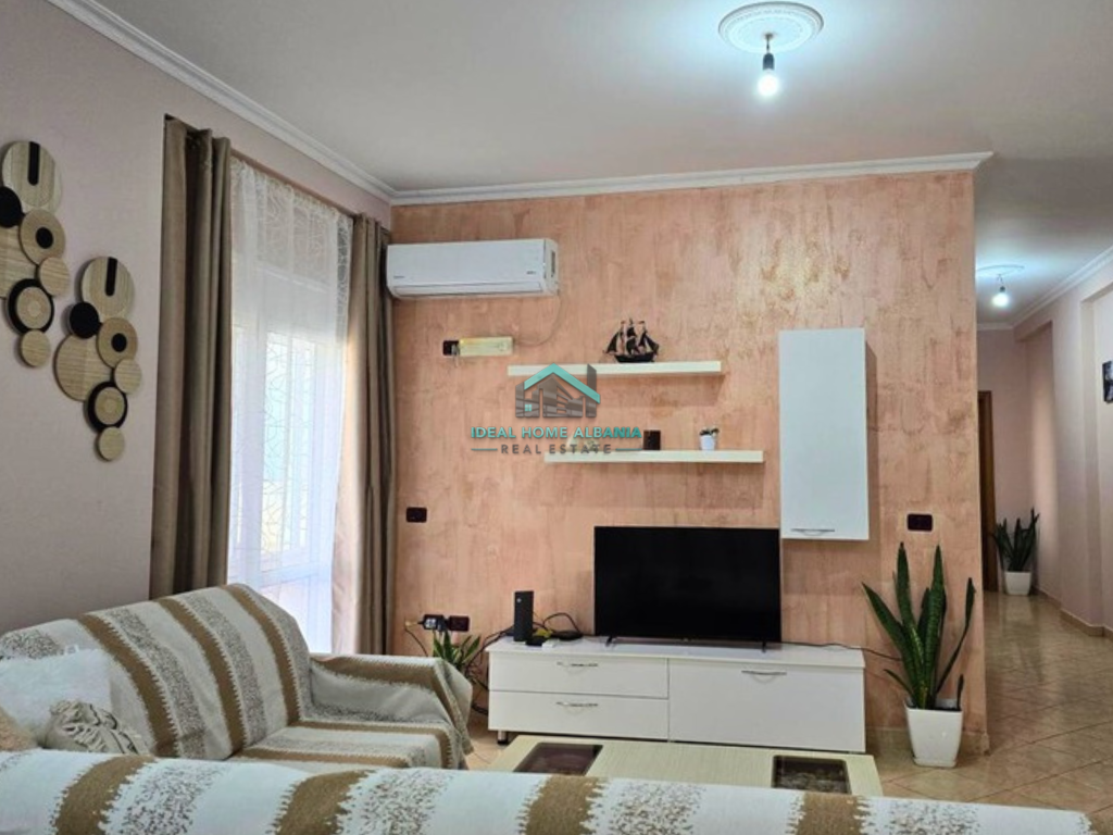 Apartament per Shitje 2+1 – Lungomare, Vlore.