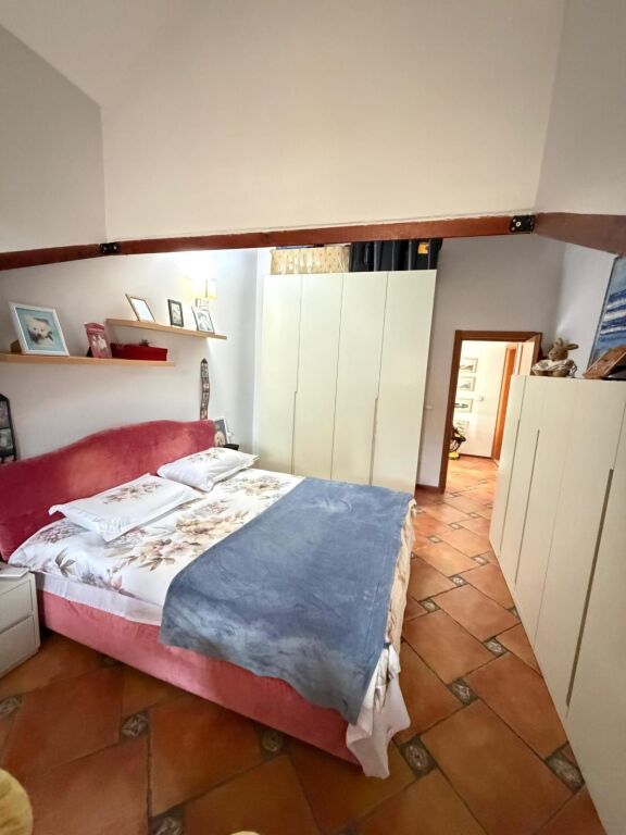 Shitet vilë 2-katëshe në Qerret