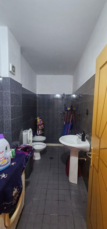 SHITET APARTAMENT 2+1 QENDER DURRES