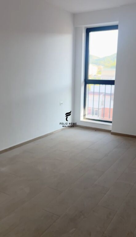 UFFICIO IN AFFITTO 75 M2 COMUNE DI PARIGI 75.000 LEKE FH-69915