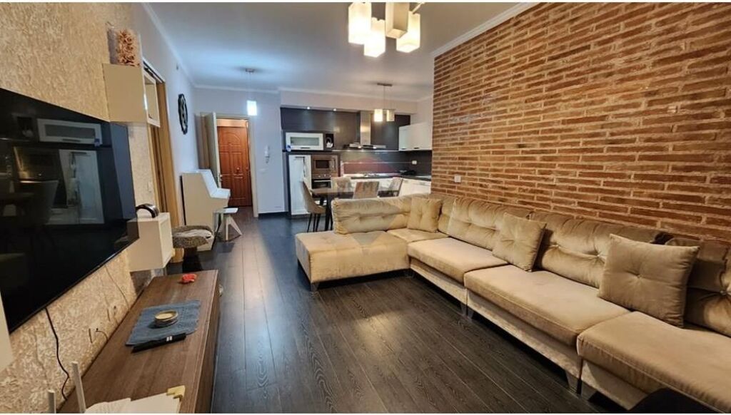Apartament 2+1 për qira ne fillim te Don Bosco.