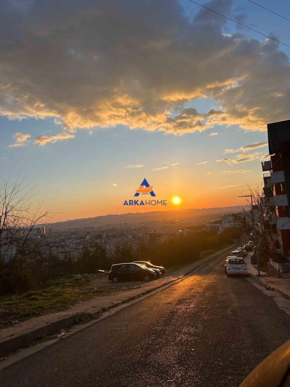 SHITET TRUALL NDËRTIMI 182M2 "RRUGA BAFTJAR LICI, PRANE JAHO RESIDENCE" 200000 LEKE