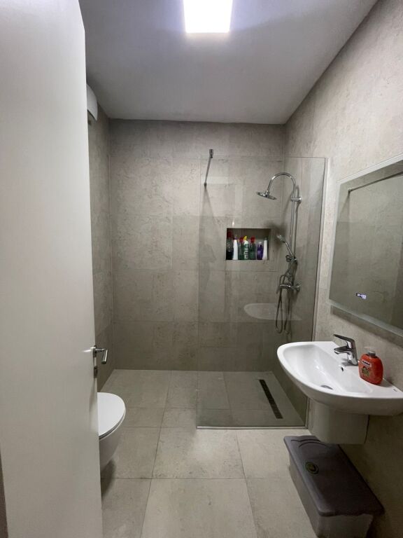 Jepet me qera apartament 1+1 te Delijorgji