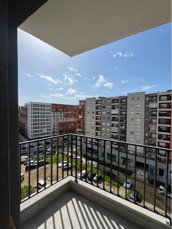 QERA APARTAMENT 1+1  KOMPLEKSI JOLLA , ASTIR