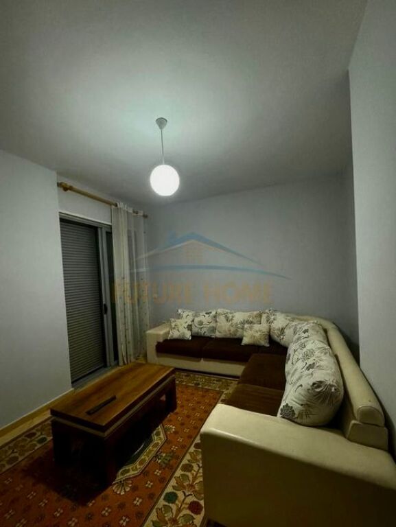 Affitto, Appartamento 1+1, Fresk, Tirana.