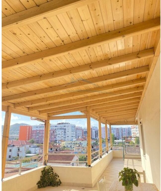 Shitet, Apartament 2+1 + Verandë, Unaza e Re