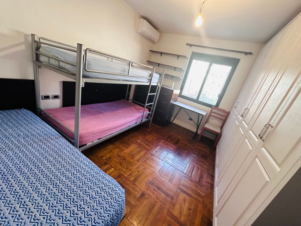 Jepet Me Qera Apartament 1+1+1 Ballkon