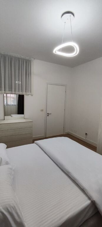 Jepet me qira 1+1,Myslym Shyri