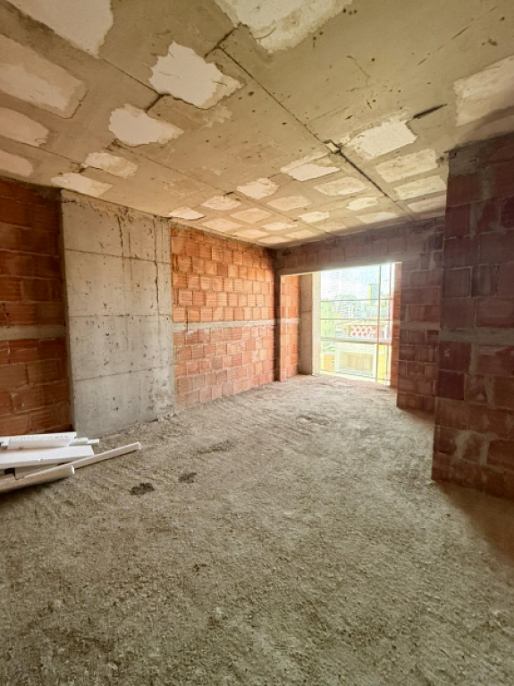 🏡 SHITET APARTAMENT 1+1 – RRUGA E DIBRËS (PRANË MEDRESESË)