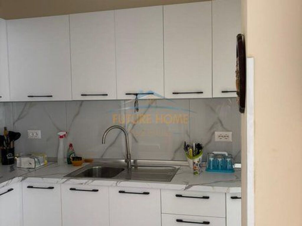 Qera, Apartament 1+1, Shkolla e Bashkuar,Tiranë