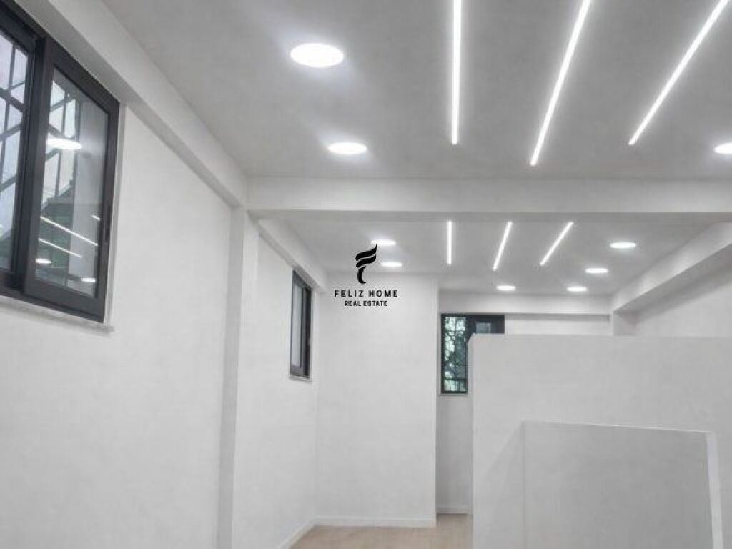 SHOP FOR RENT 48 M2 21 DECEMBER 140,000 LEKE FH-69904