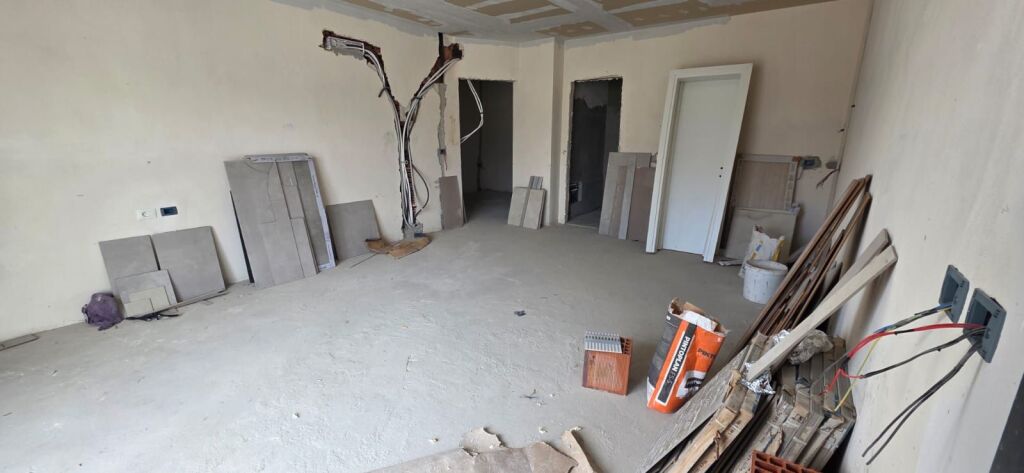 Apartament në shitje 1+1 Shkolla e Kuqe