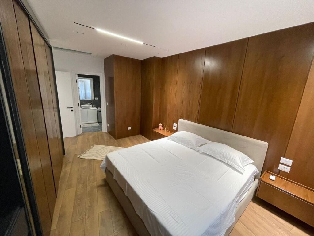 Apartament per qera 2+1+2 te Lake View