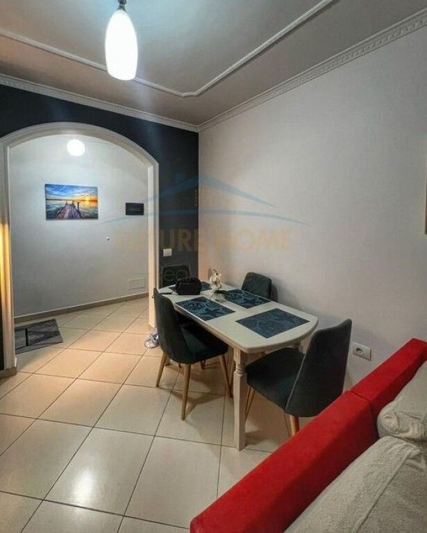 Qera, Apartament 2+1+2, Selitë