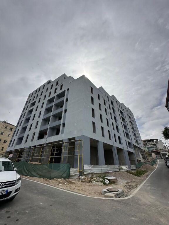 SHITET GARSIONERE 46M2 ALI DEMI