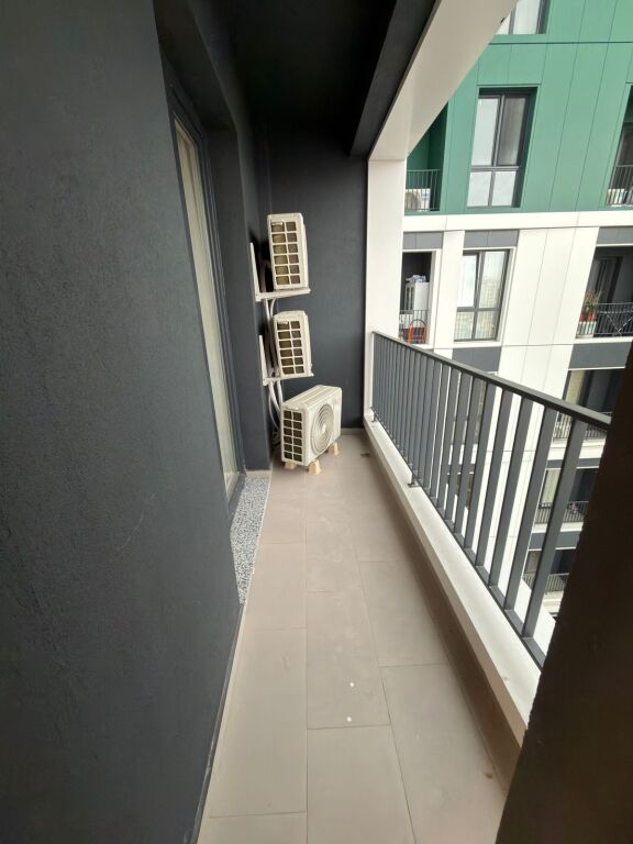 Komuna e Parisit Jepet apartament me qira 2+1