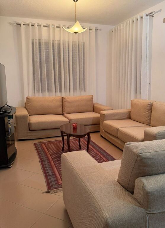 Apartament 2+1+2 me Qira – Rruga e Kosovareve ✨